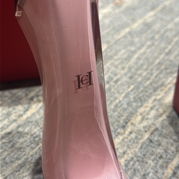 Elegant Pink and Black Stiletto Heel Perfume Bottle - Picture 5 of 9